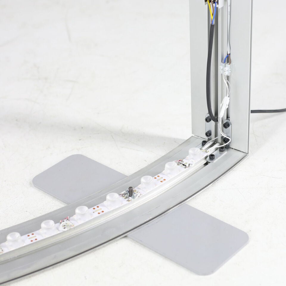Kavisli Ayaklı Lightbox