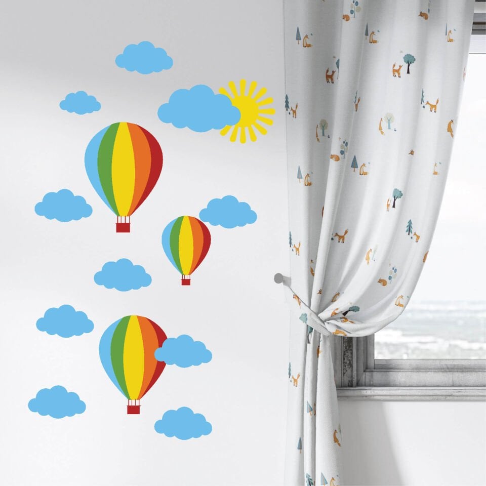 Renkli Uçan Balonlar ve Bulut Bebek Çocuk Odası Sticker